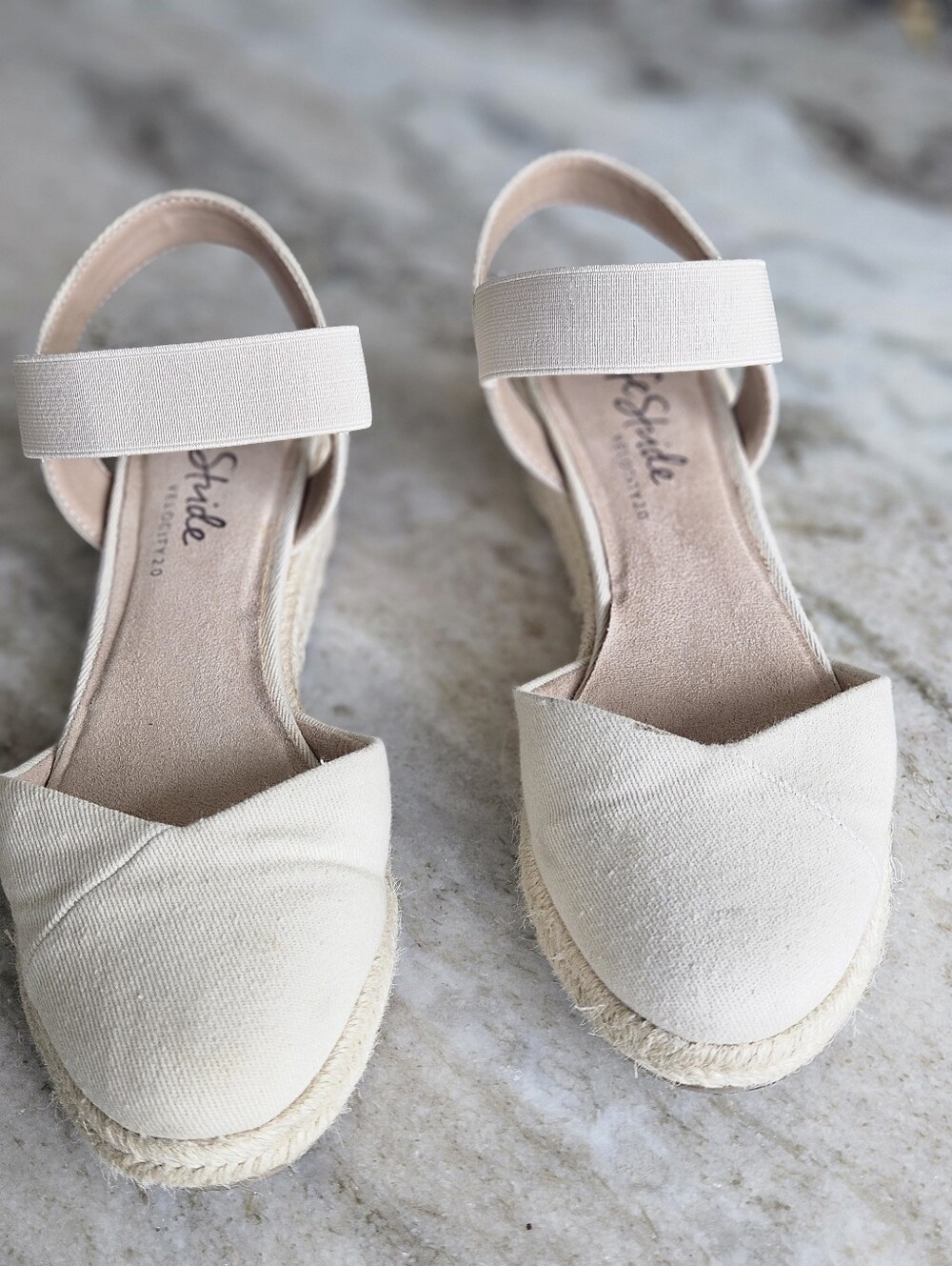 LIFE STRIDE Espadrille Ankle-Strap Wedges in Cream 8.5